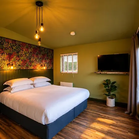 Wild Hideaways Luxury And Eco Бэнтри